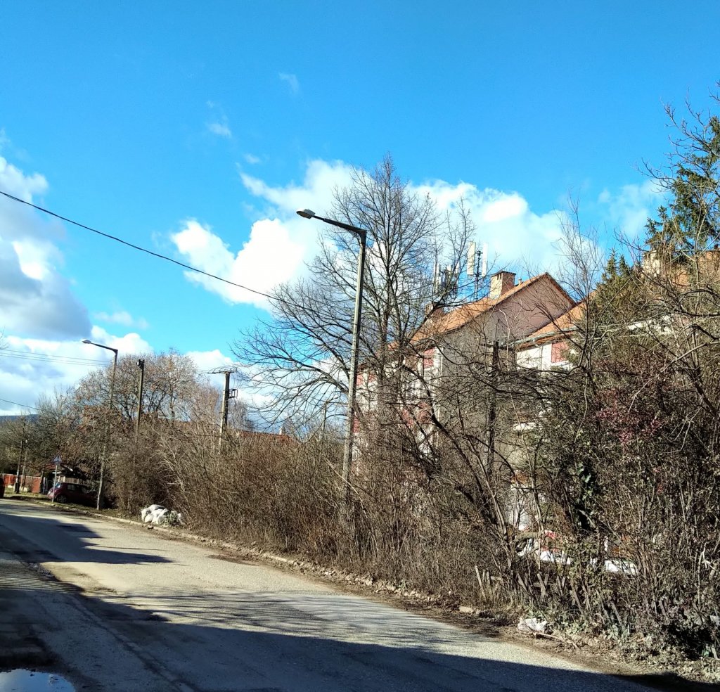 Gallyazási munkák a közvilágítás körül: a biztonság és a korszerűsítés érdekében