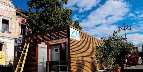 Megszüntetik a konténermosdót a Duna-korzón 