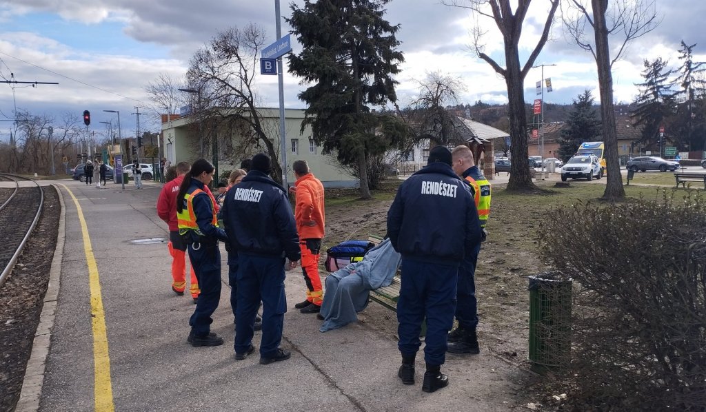 A rendészek segítséget nyújtottak egy nehéz helyzetbe került fiatalnak