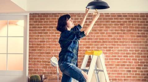 Még öt napig lehet jelentkezni az Izzócsere programra