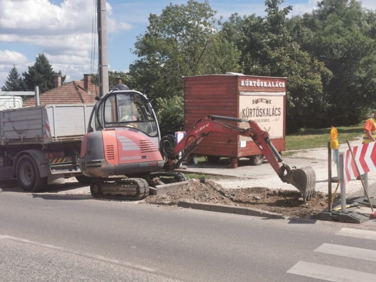 Elkezdődött a járdaépítés