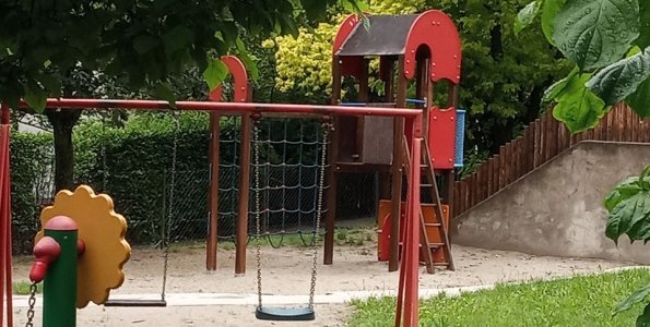 Újranyitották a Szmolnyica utcai játszóteret