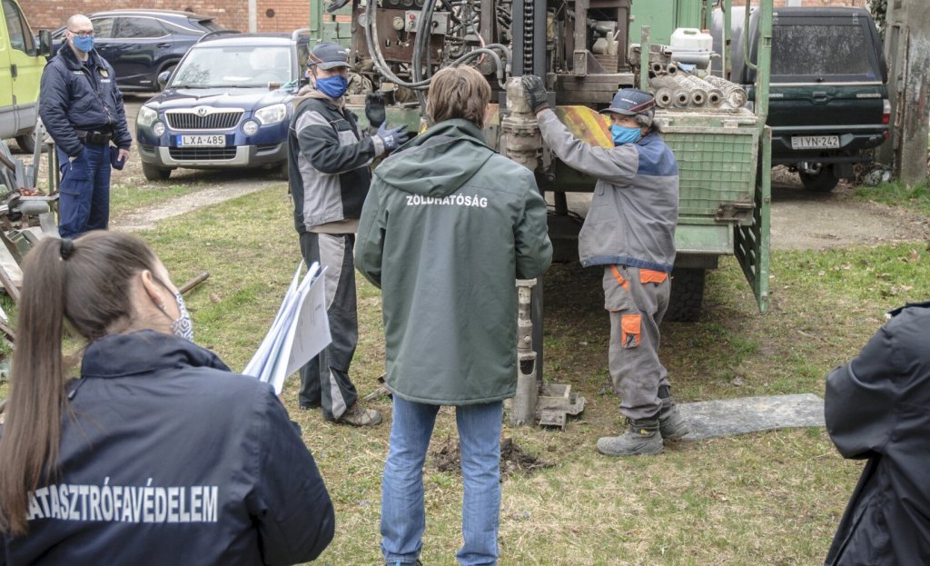 Próbafúrásokat végeztek a Lenfonó területén ma reggel