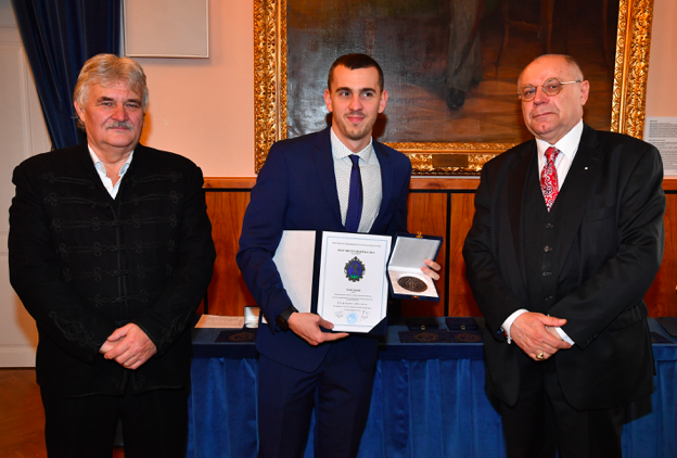 Cseh László lett a megye díszpolgára