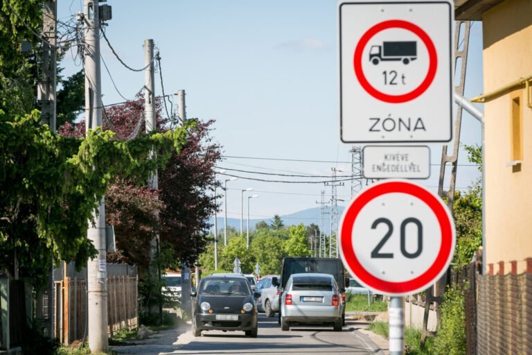 Lakossági fórum lesz június 23-án a Klenityben kialakult forgalmi helyzetről 