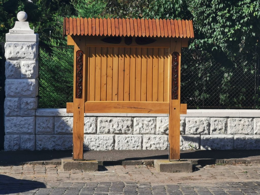Megújulnak a közterületi információs táblák