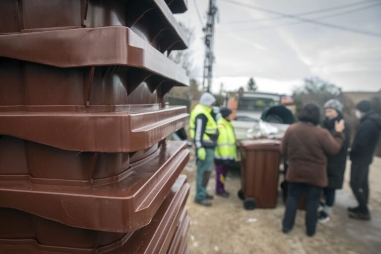 Ne maradjon le! Most újra kérhet komposztládát és barna kukát