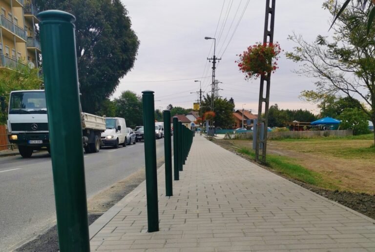 Elkészült a járda a Lenfonó HÉV-megálló és a körforgalom között