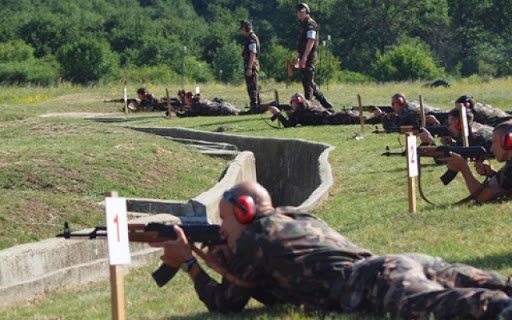 Éles lőgyakorlatok Izbégen júliusban