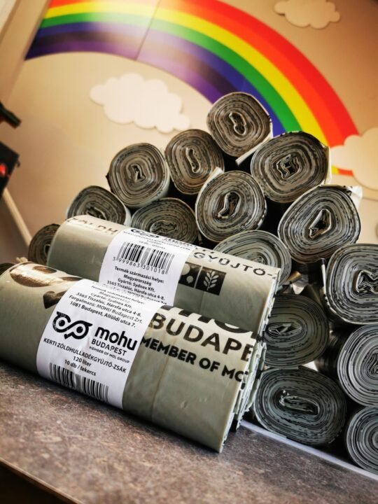 Zöldhulladék-elszállítási kisokos – mire figyeljünk, hogy elvigyék a zsákokat?