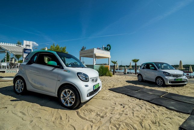 Elektromos autókkal bővül a Mol Limo flottája