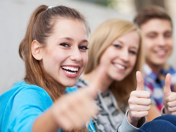 Ingyenes nyelvi képzés a Petzeltben