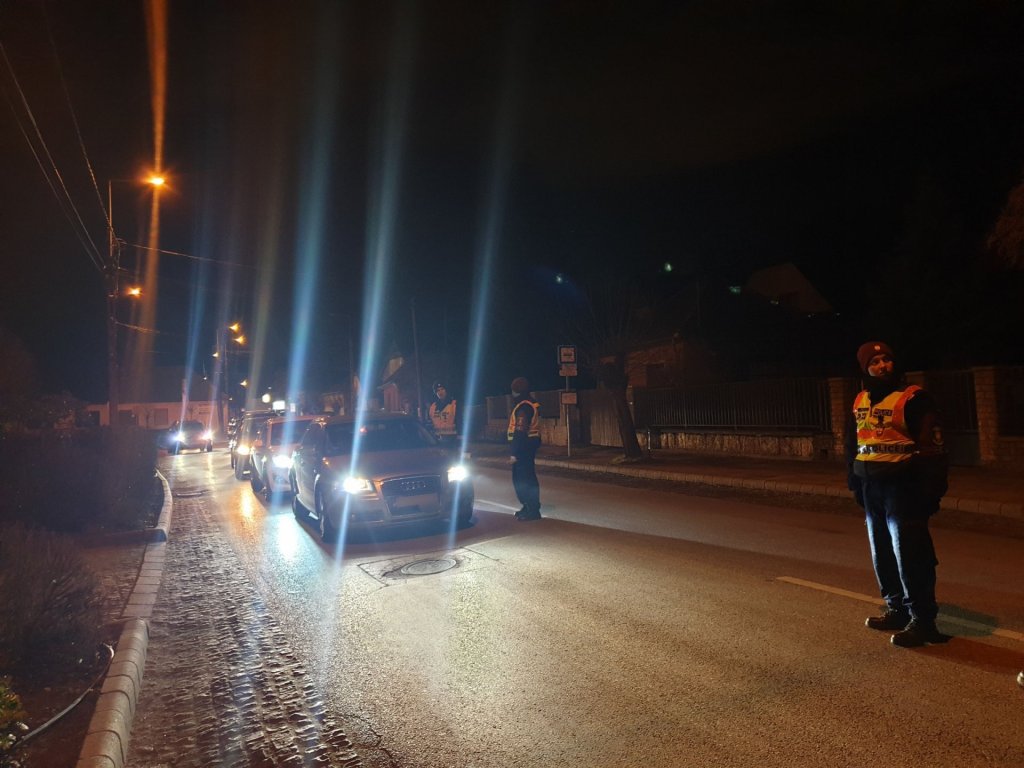 TÖBB SZÁZ JÁRMŰVEZETŐT ELLENŐRIZTEK