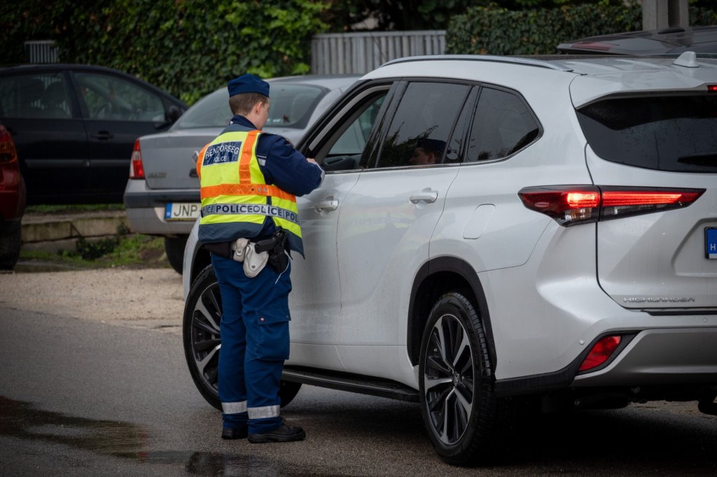 Ellenőrzést tartottak a szentendrei rendőrök