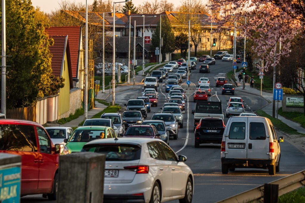 Szüneteltetik a munkálatokat a 11-es úton a héten