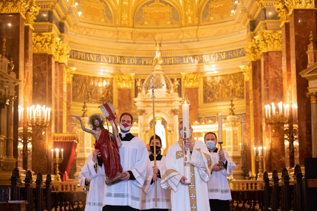 Templomnyitást jelentett be Erdő Péter bíboros