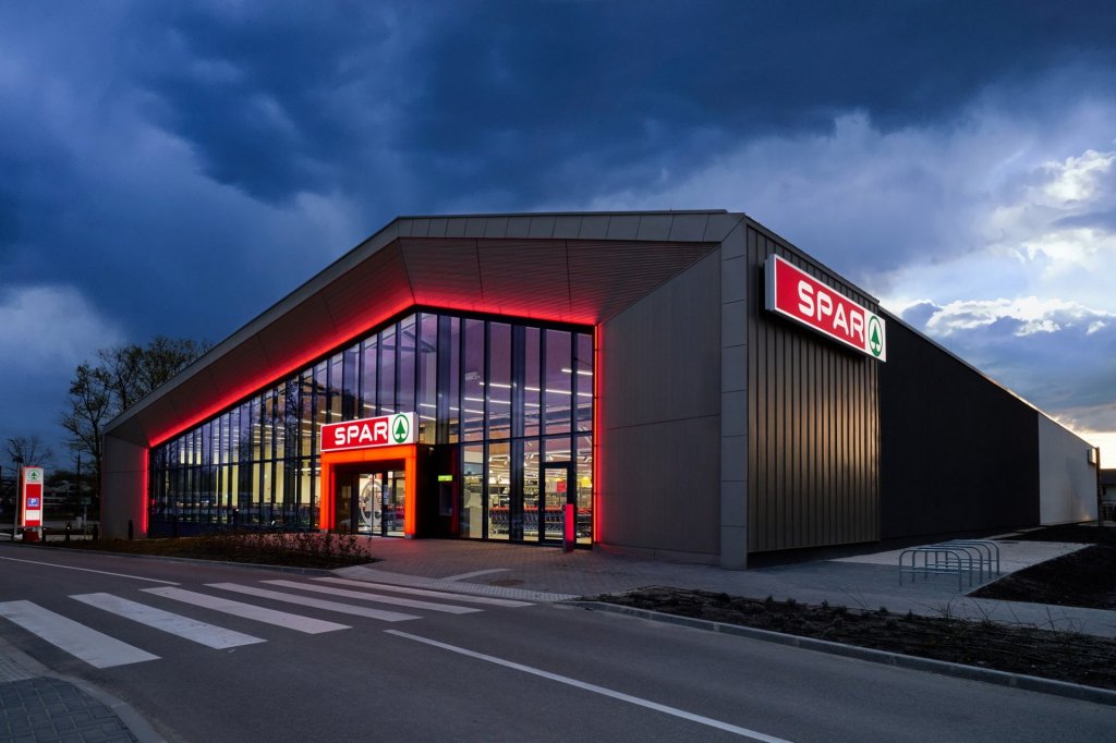 3,6 milliárd forintot fordított új szupermarket építésére a SPAR Szentendrén