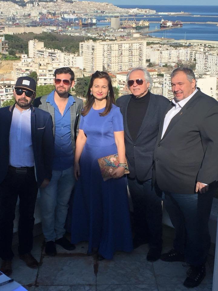 Algír közönség előtt a szentendrei Batik 