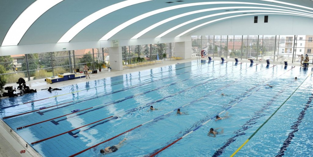 Pályázati felhívás a V8 uszoda ügyvezetői tisztére