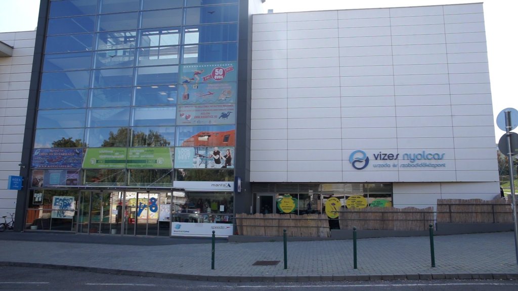 Felmondott a V8 Uszoda-és Szabadidőközpont szakmai vezetője