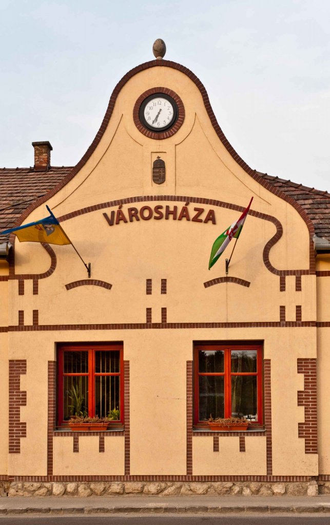 Védőoltások támogatása, óvodafejlesztés, víz- és csatornapályázat, szabálytalan építések szankcionálása – ülésezett a Képviselő-testület