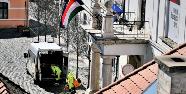 Szigorodnak a járványügyi szabályok a városi intézményeknél