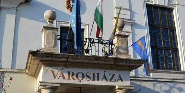 Közmeghallgatást tart a képviselő-testület
