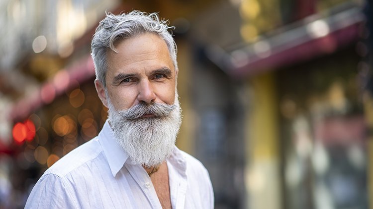 Kitiltották Vasvári Csabát az online bizottsági ülésről