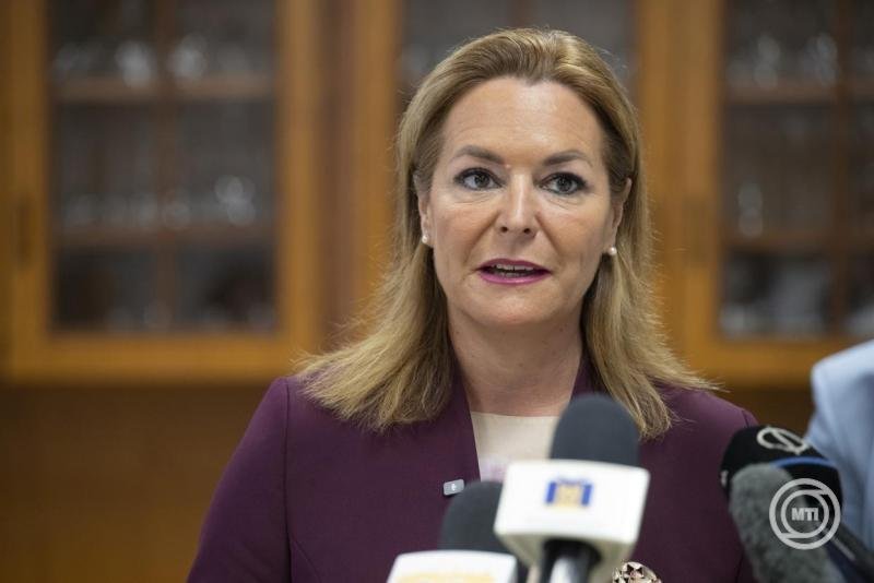 Ötszázmillió forintos támogatásból korszerűsítik a Petzelt József Technikum és Szakképző Iskola épületét