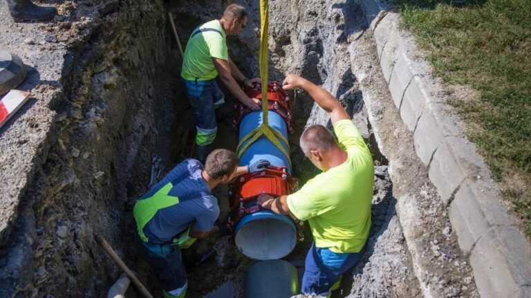 Folytatódnak a vízvezetéképítési munkálatok a Kőbányai út Árok utca és Budai út közötti szakaszán