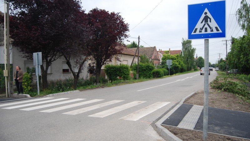 Péntektől, október 2-tól javítások a Petzelt zebránál